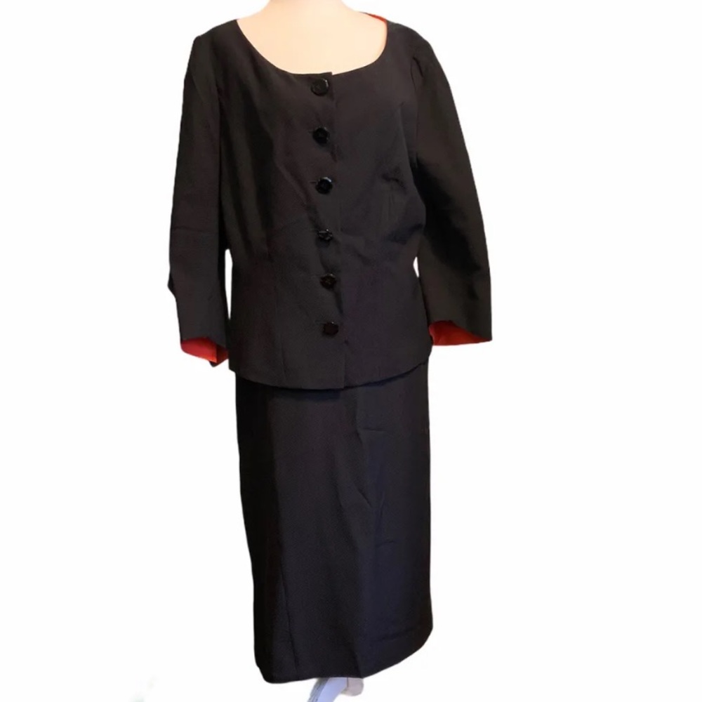 Escada 100% Silk 2 Piece Suit Size 42